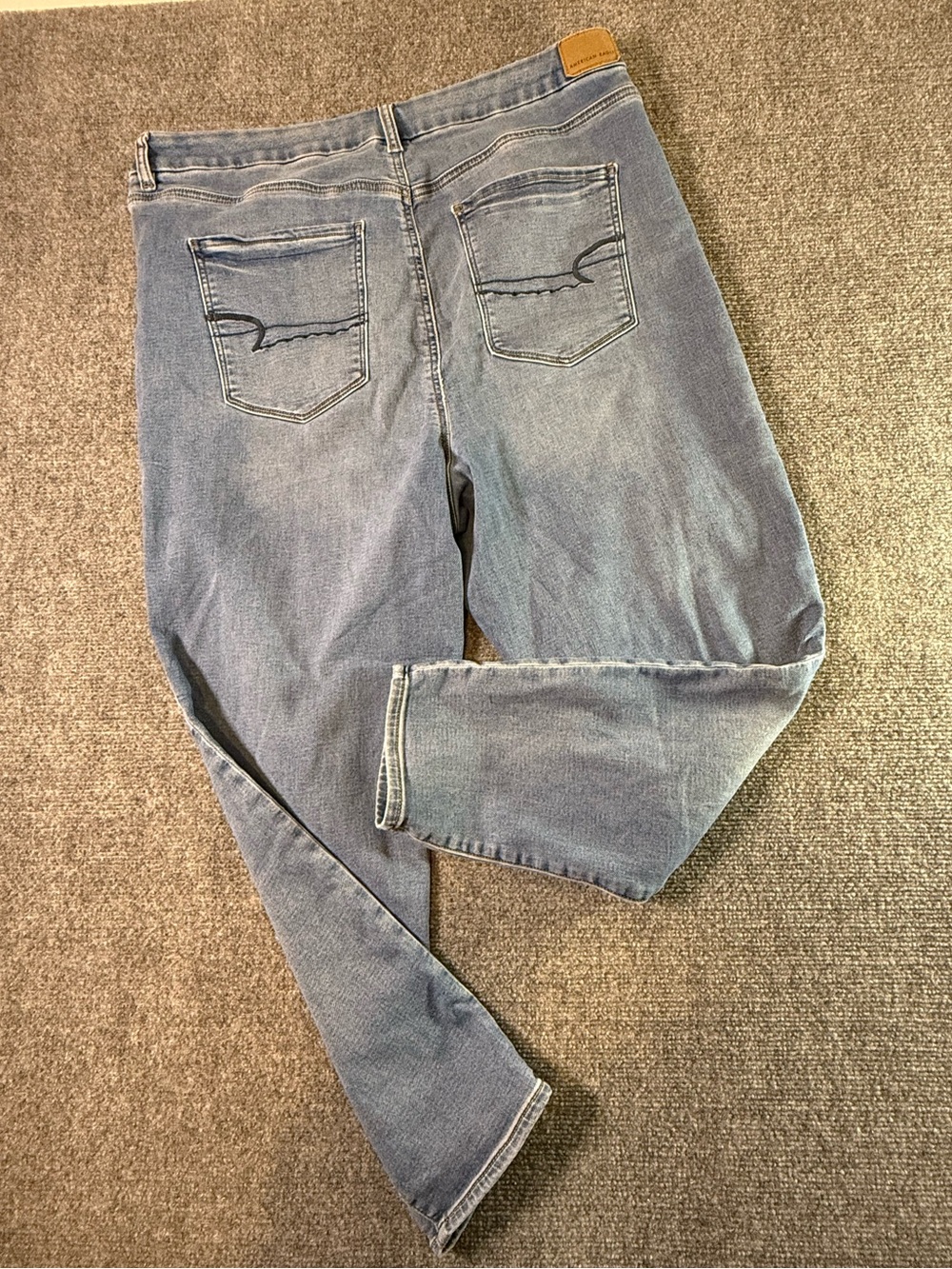 American Eagle Outfitters Faded Blue Curvy Super High Rise Super Stretchy Jeggin